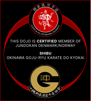 Officielt certificeringsmærke for medlemskab af Jundokan Danmark/Norge under Okinawa Goju-Ryu Karate-Do Kyokai